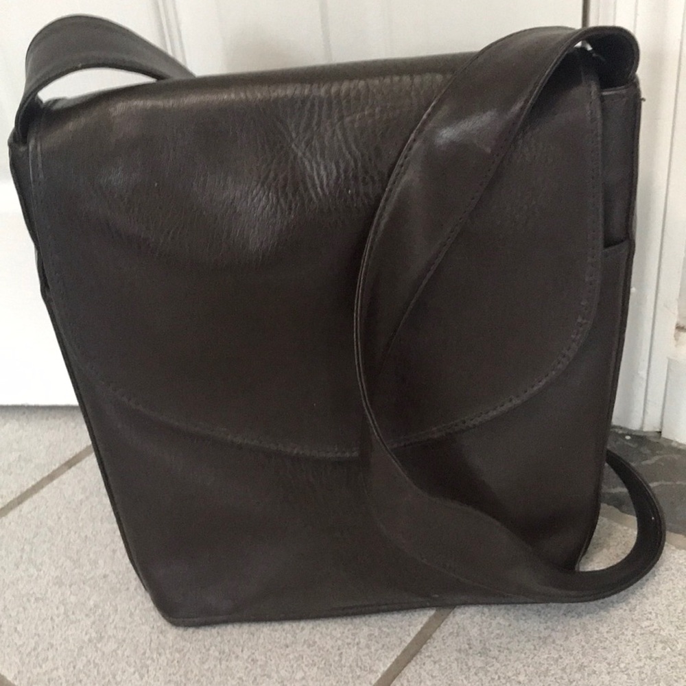 BROWN Leather Saddle Bag.    OS